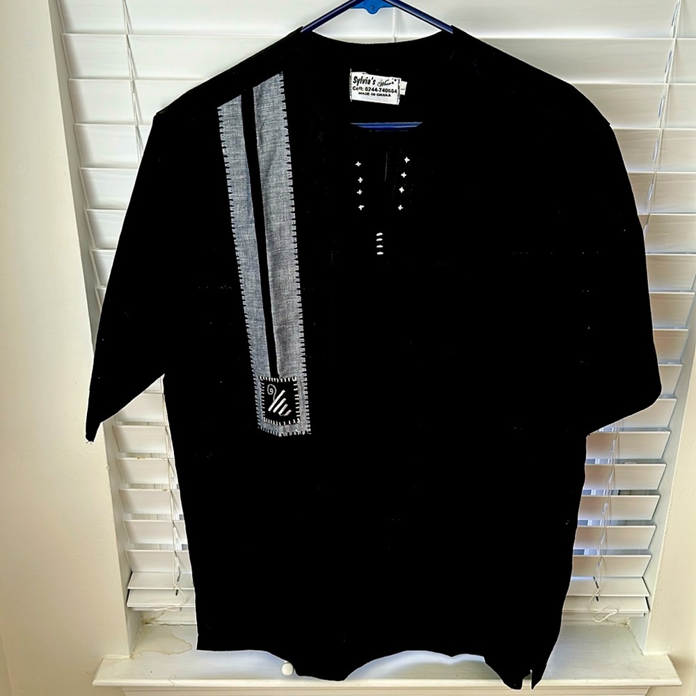 Men’s African Top (Large) Black w/ breast pocket